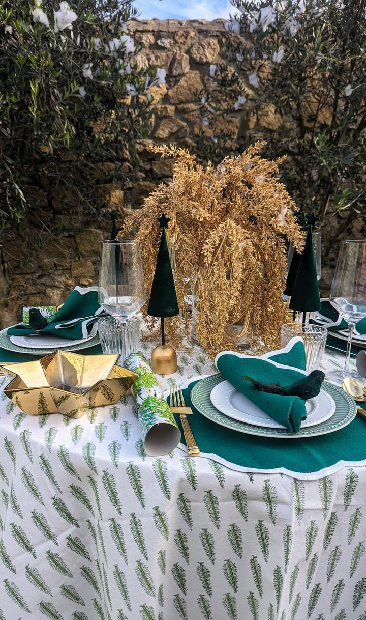 Green Scallop Linen Napkins, Set of 4-Napkins-LNH Edit