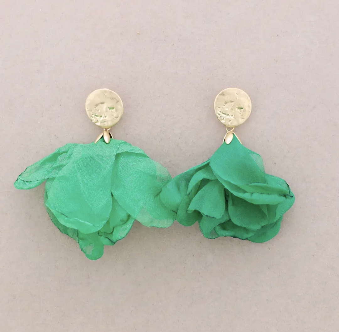 Fabric flower medal earrings Green