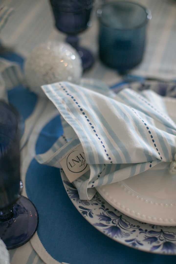 Elsie Blue Tablecloth-Tablecloths-LNH Edit