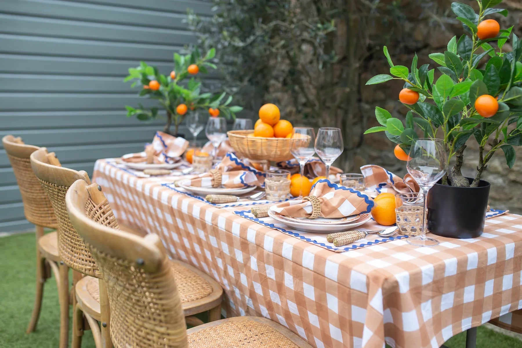 Tablecloths & Table Runners