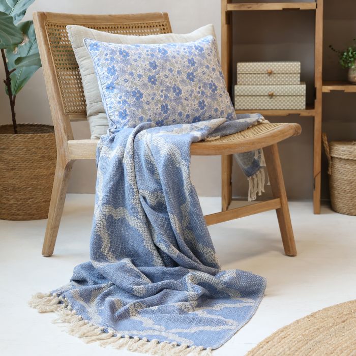 Aix Blue Cloud cotton throw