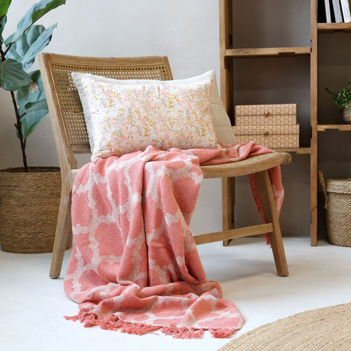 Aix Rasberry cotton throw