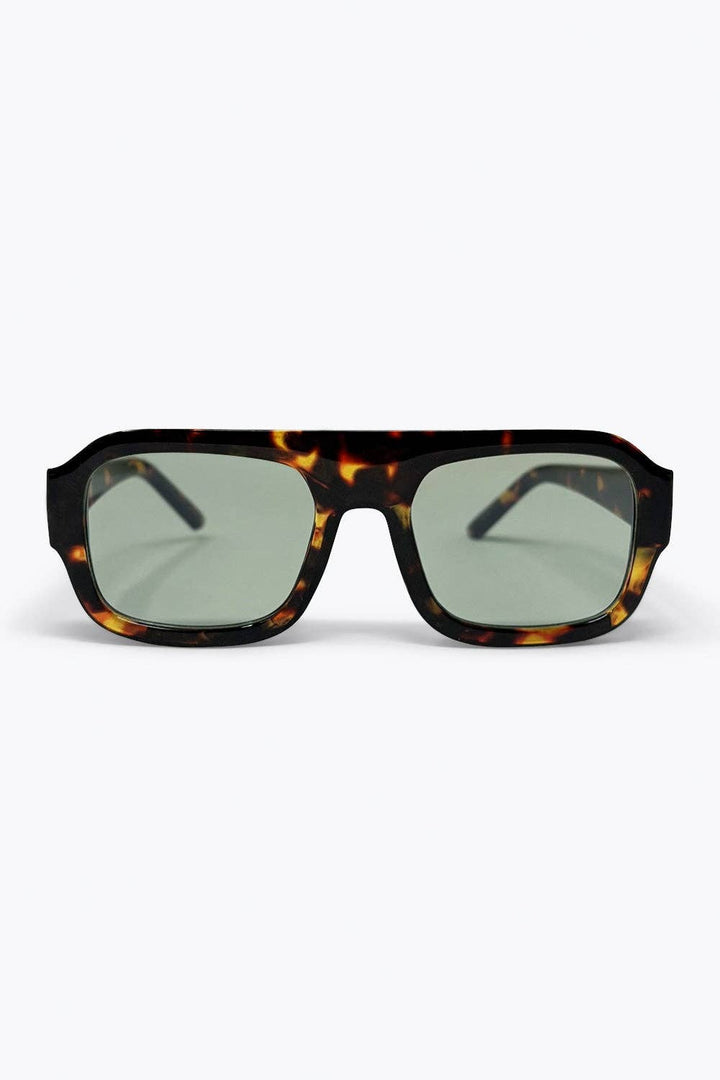 Tortoise Square Frame Sunglasses with Green Tint: GREEN / ONE