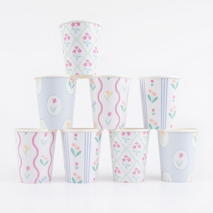 Bloomsbury Floral Pattern Cups (x 8)