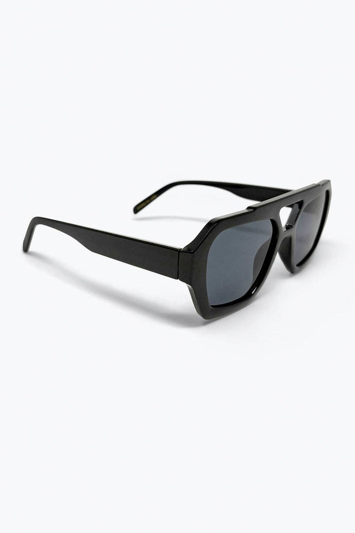 Black Geometric Frame Fashion Sunglasses for Women: BLACK / ONE