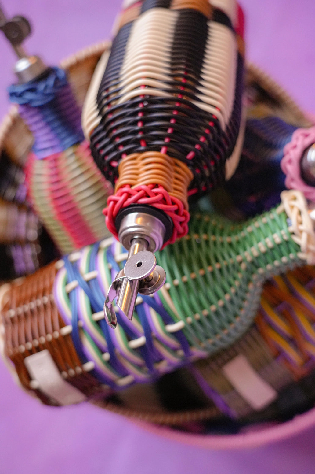 Black/Cream Woven Oil Pourer