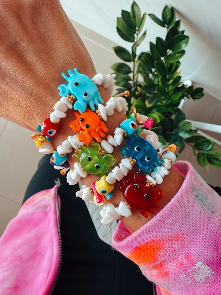 White Chip Bracelet with Blue Exotic Crab