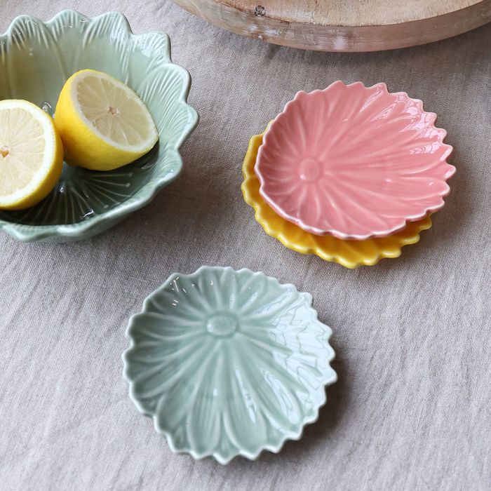 Pink water lily dish