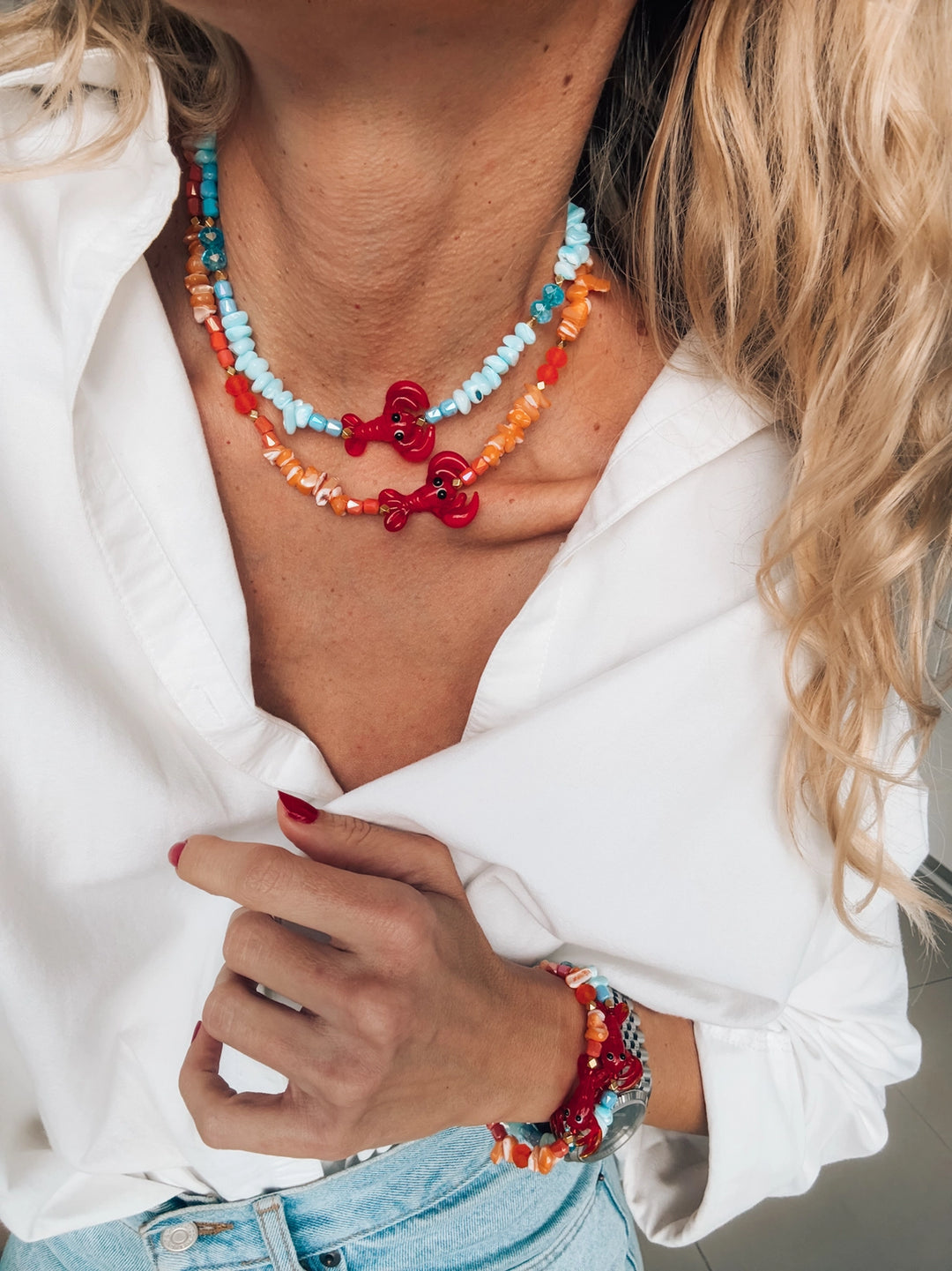 Semiprecious Filntisi Chips in Turquoise with Glass Lobster
