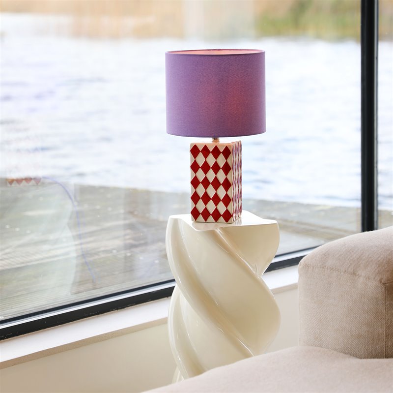 Lamp grid print - red