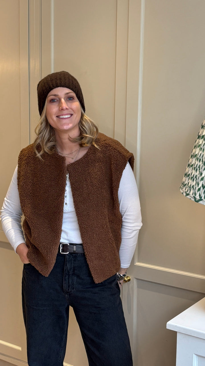 Boxy Fleece Chocolate Gilet-Jackets & Coats-LNH Edit