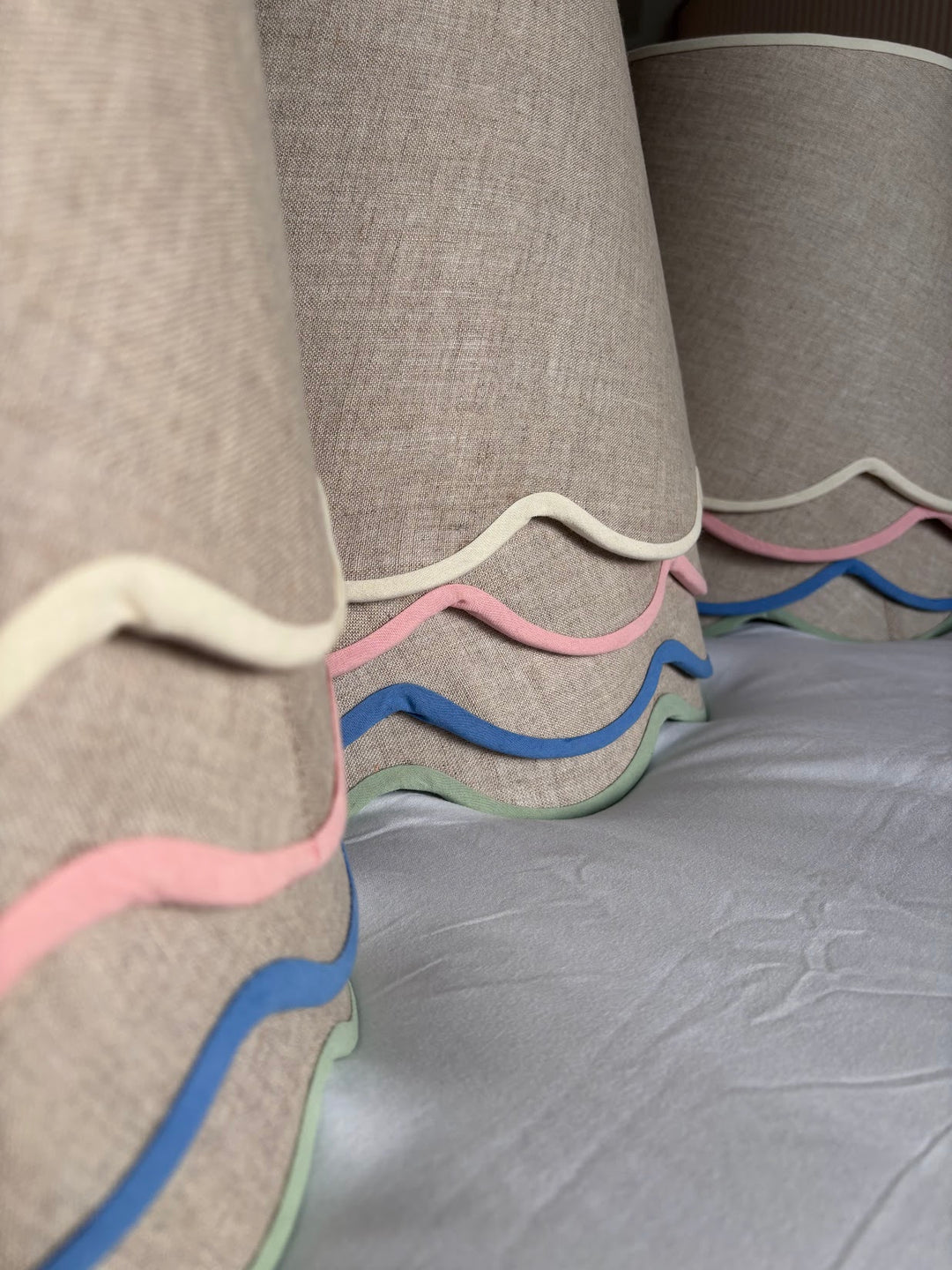 Scallop linen cream trim Lampshade-Lampshades-LNH Edit