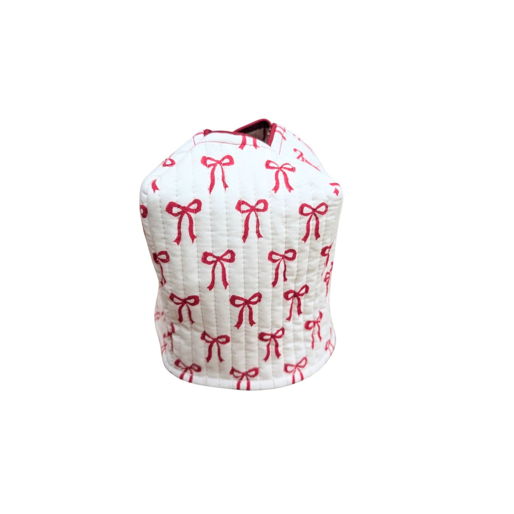 Red bow block-printed quilted tissue box cover, handmade in India by LNH Edit.Red bow block-printed quilted tissue box cover, handmade in India by LNH Edit.
