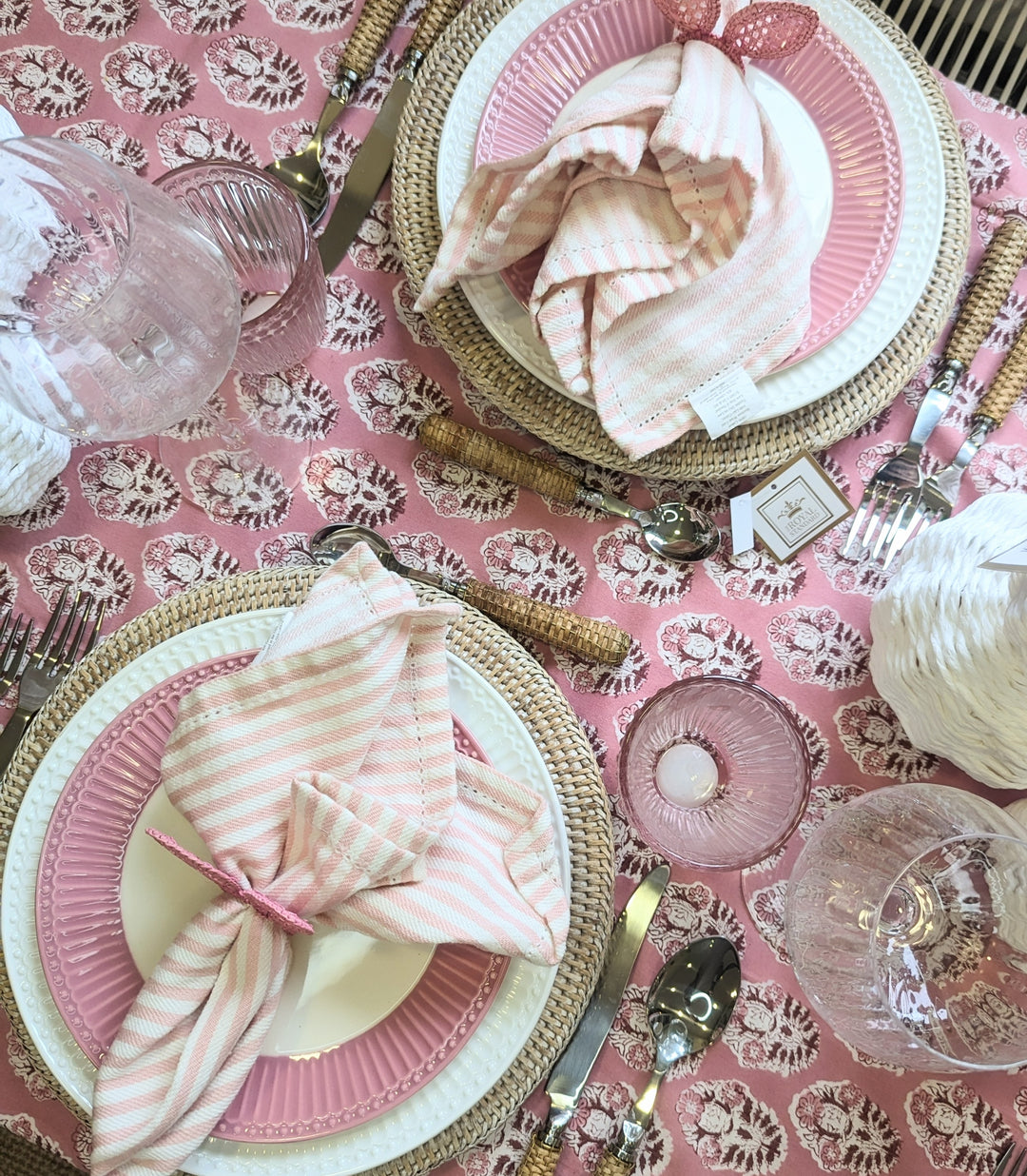 Pia Rectangular Dusty Pink Tablecloth