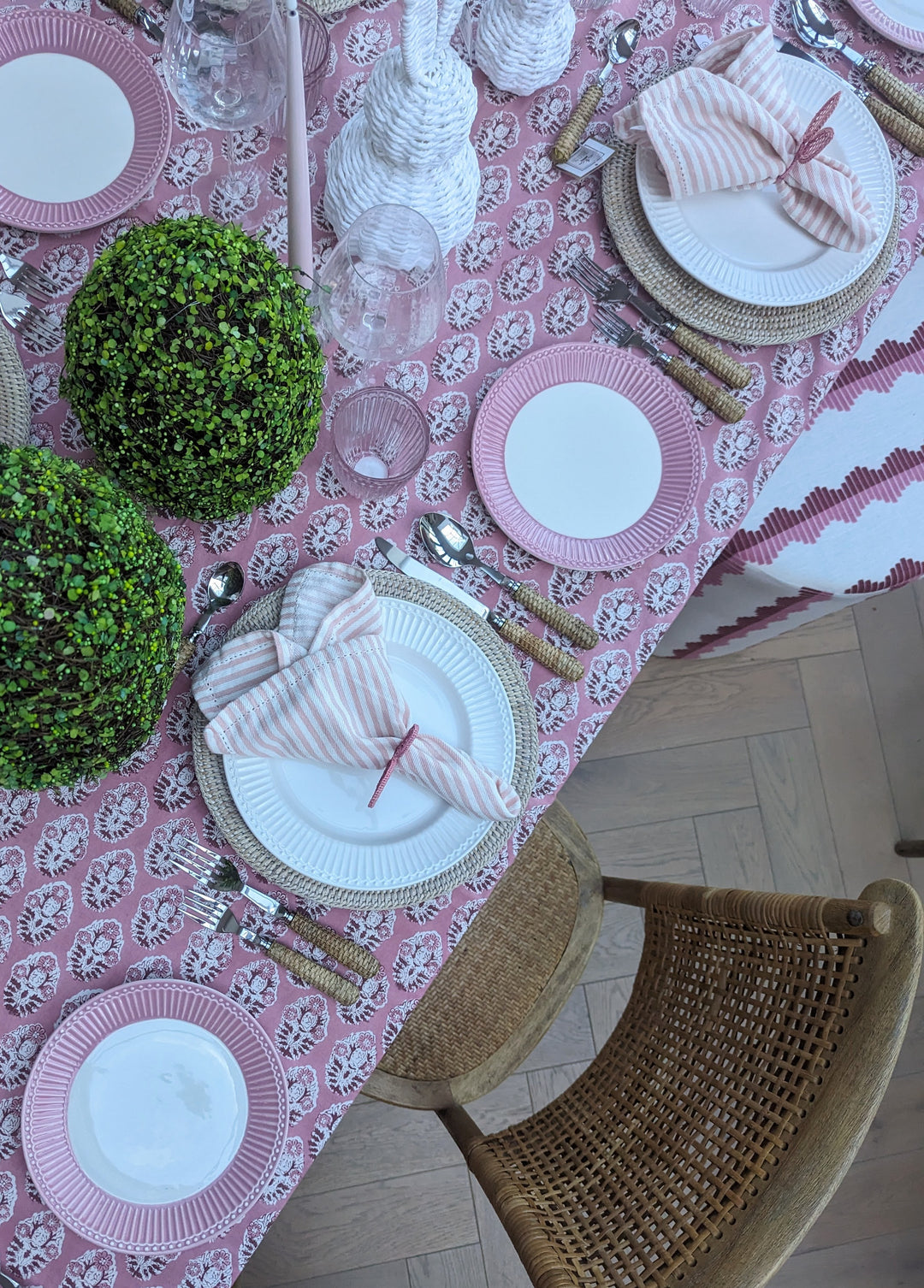 Pia Dusty Pink Round Tablecloth