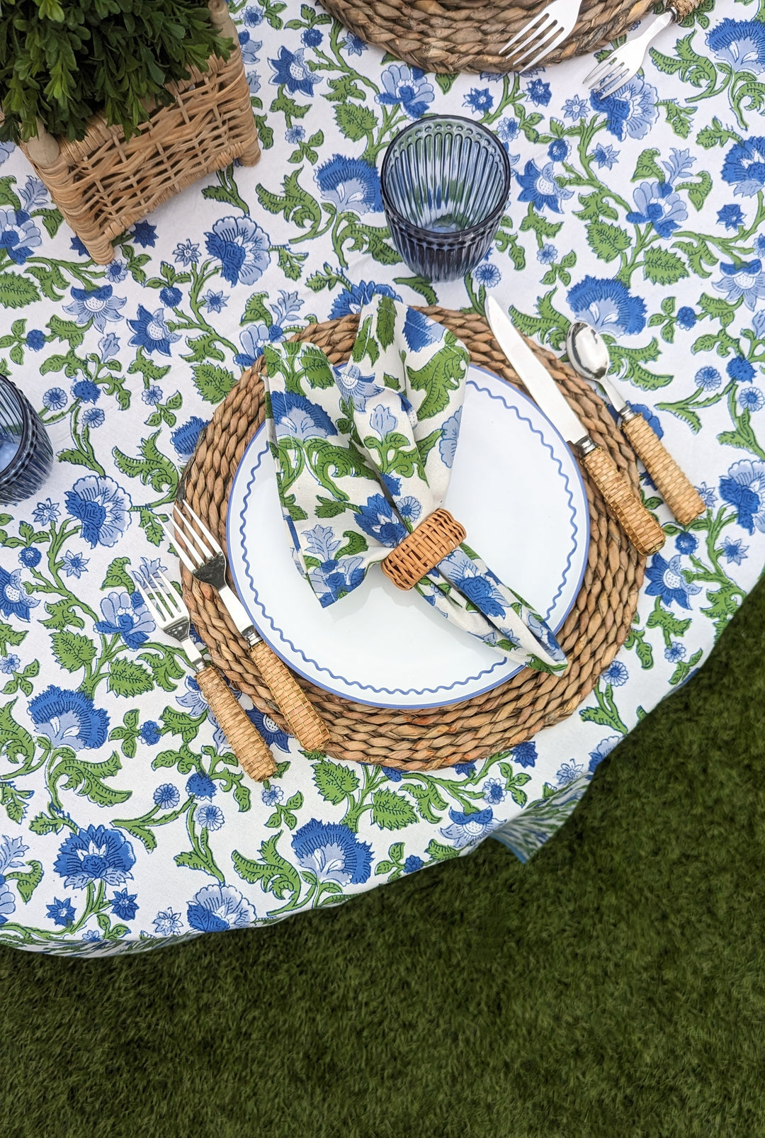 Jane Round Tablecloth-Tablecloths-LNH Edit