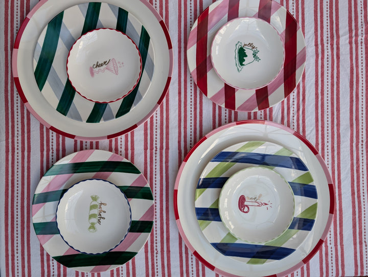 Medium Christmas bliss plates  set of 4