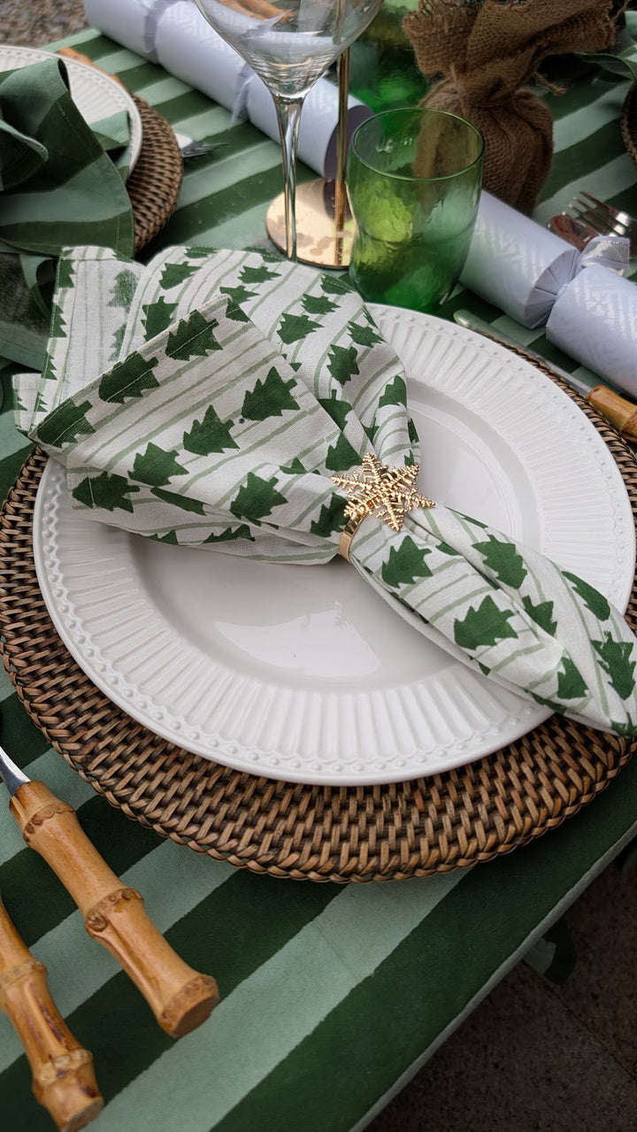 Dark Round Rattan Charger