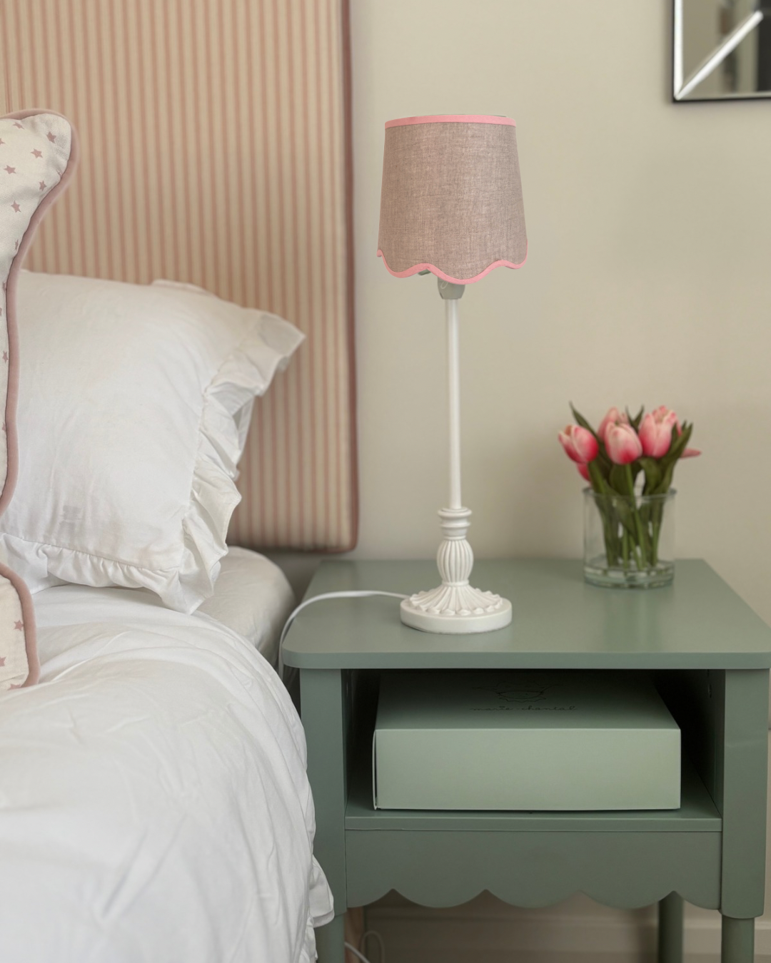 Scallop linen Pink trim Lampshade