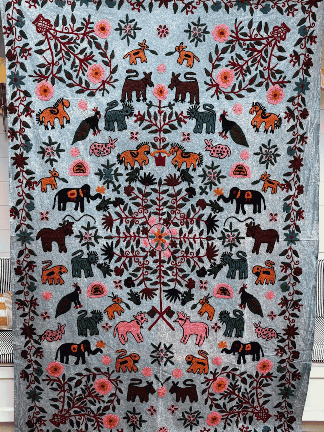 Suzani 063, Animal Blue