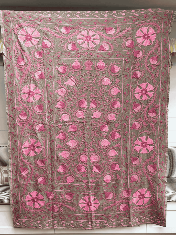 Suzani 076, Pop Pink