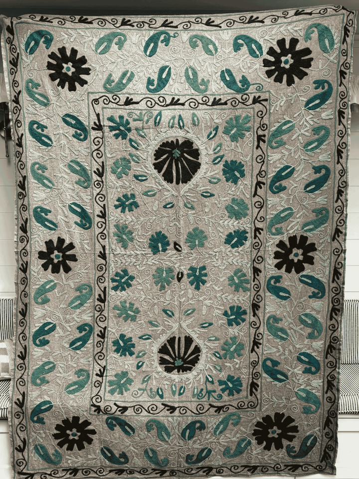 Suzani 080, Mountain Range