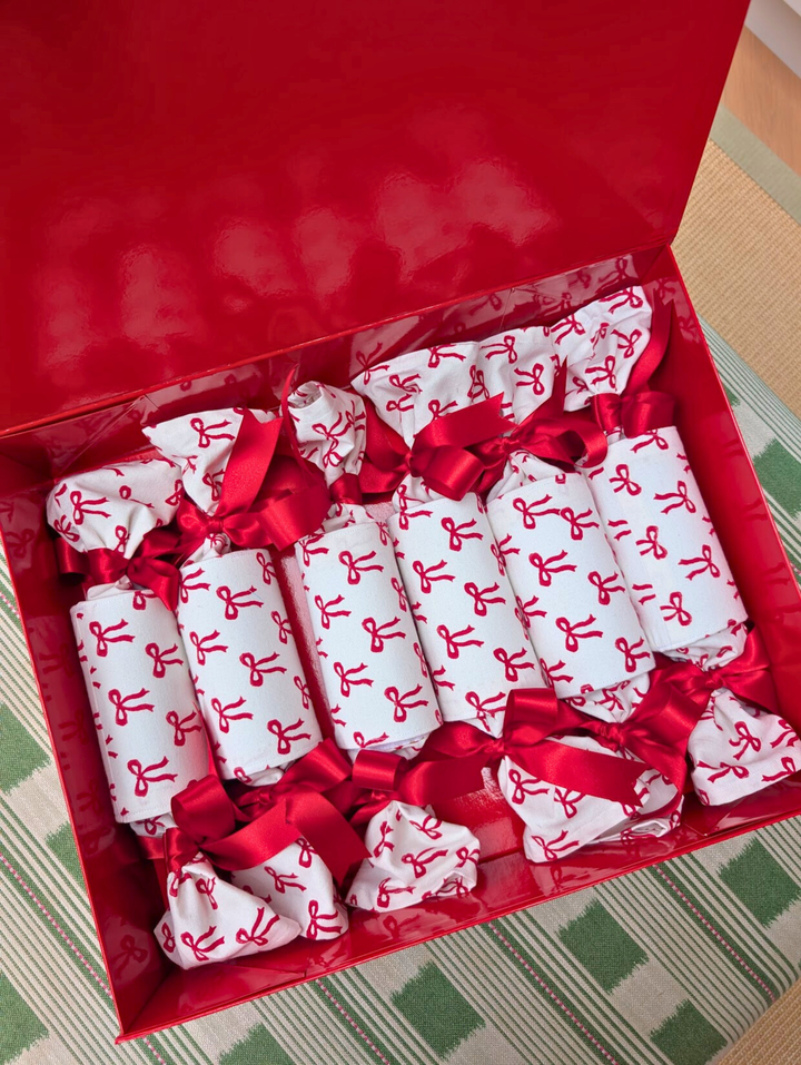 Timeless Christmas Bow Cracker - Luxury Box of 6