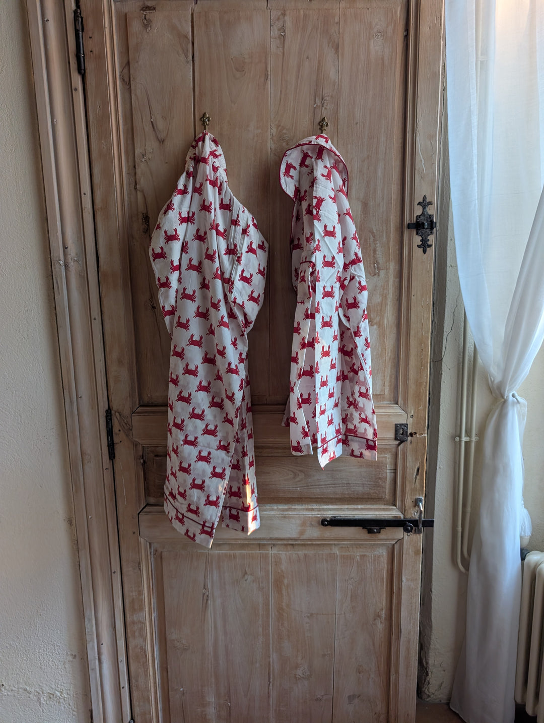 Red Crab Cotton Pyjama Gift Set – 100% Cotton Coastal Sleepwear--LNH Edit