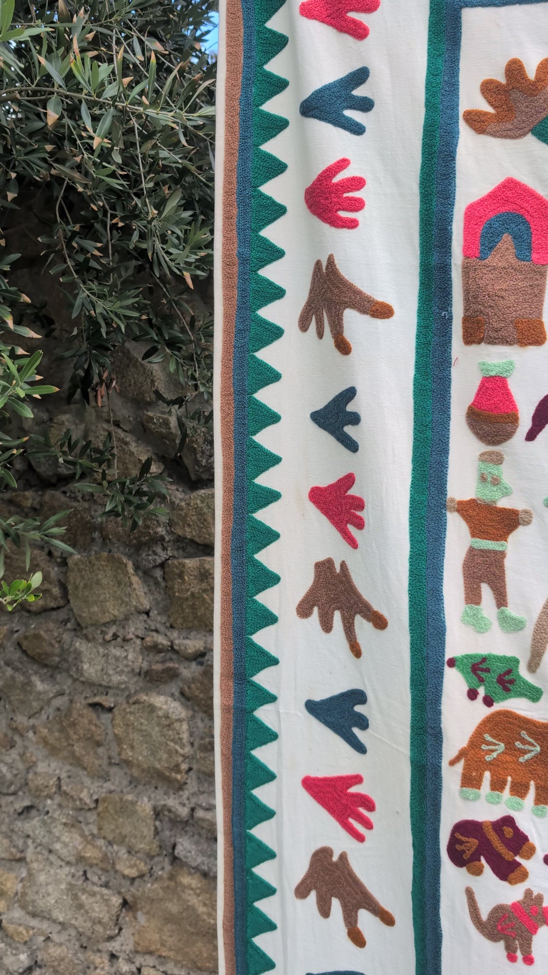 Suzani 026, Neon Camel
