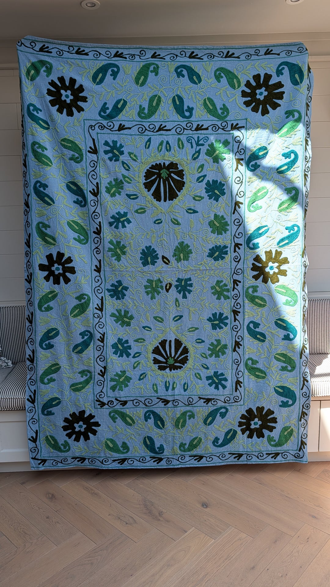 Suzani 051, Sea Breeze-throw-LNH Edit