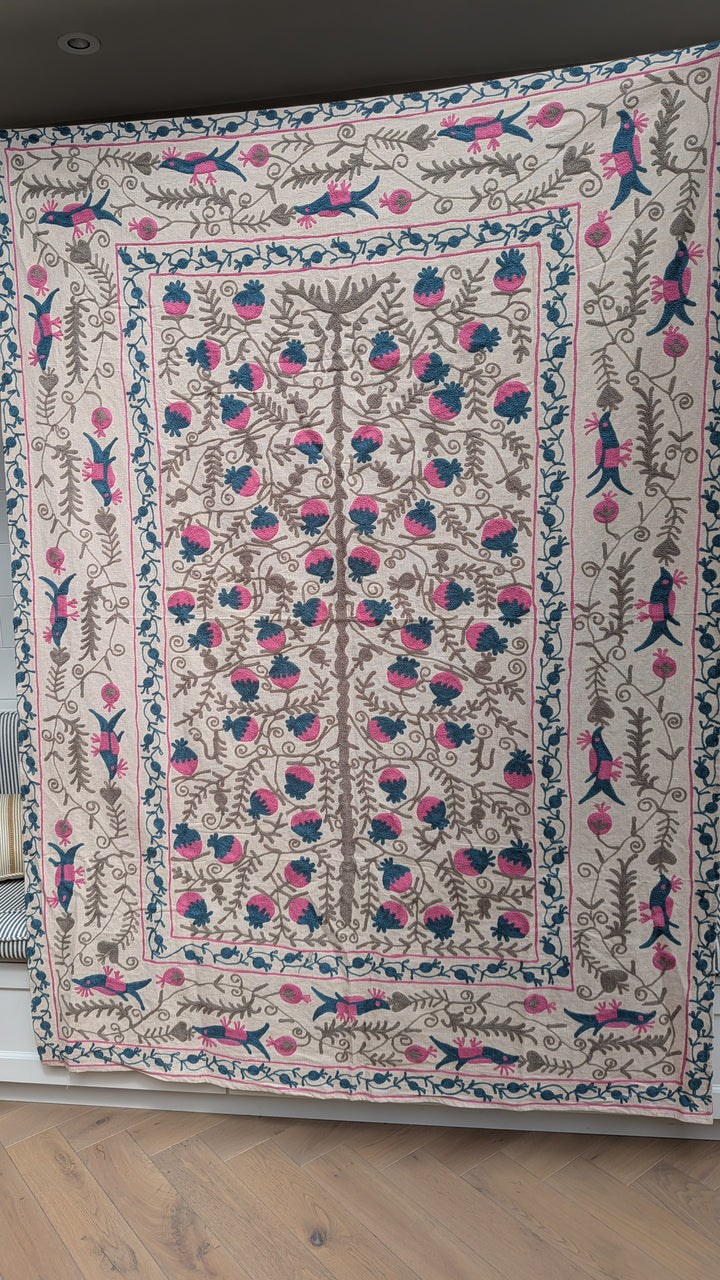Suzani 070, Berry Sky