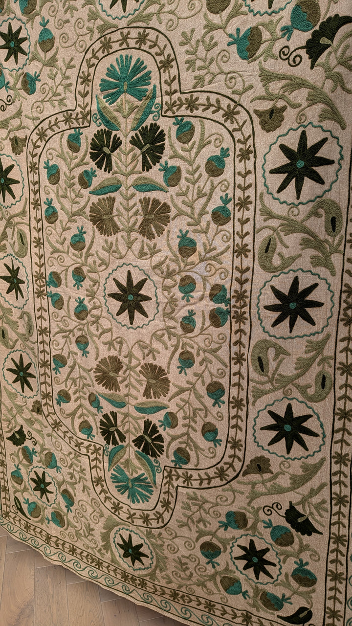 Suzani 071, Golden Meddow