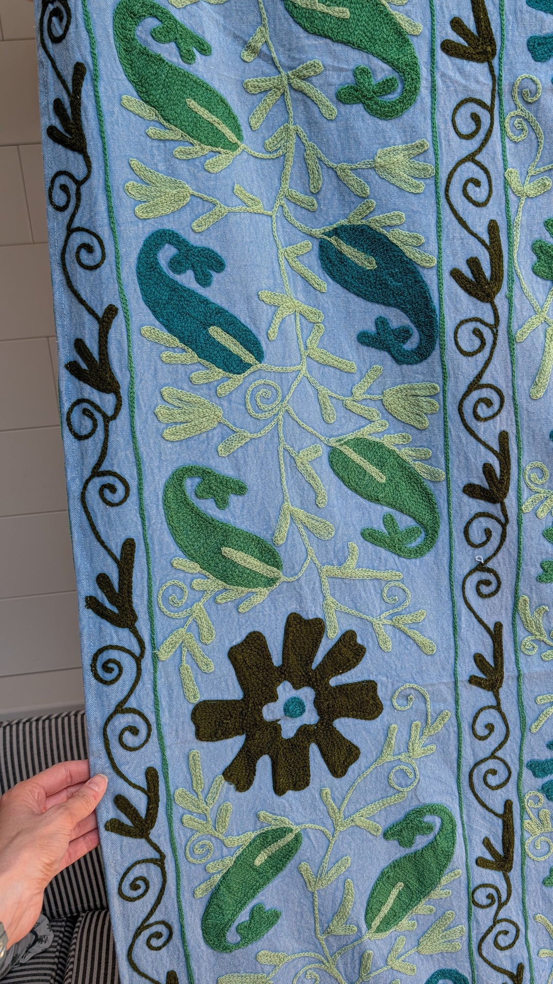 Suzani 051, Sea Breeze-throw-LNH Edit
