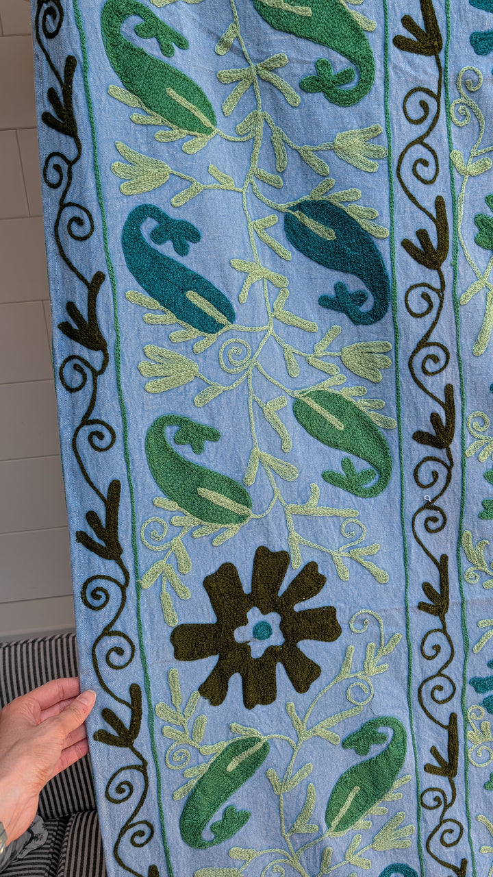 Suzani 051, Sea Breeze-throw-LNH Edit