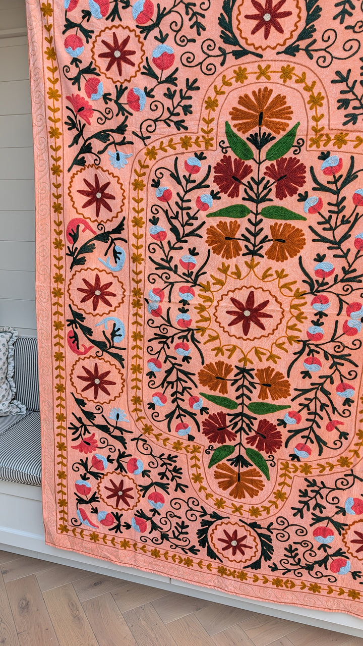 Suzani 059, Arabian Nights-throw-LNH Edit