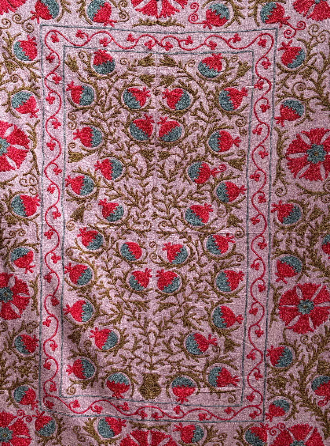 Suzani 075, Strawberry Fields