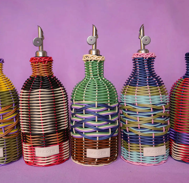 Black/Cream Woven Oil Pourer