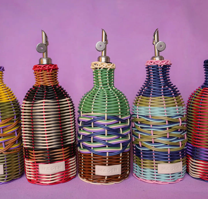 Brown/Green woven Oil Pourer