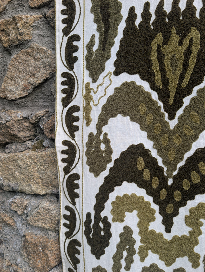 Suzani 023, Khaki Ikat
