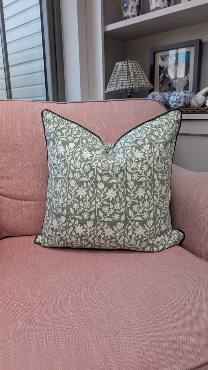 Bonny Cushion Cover