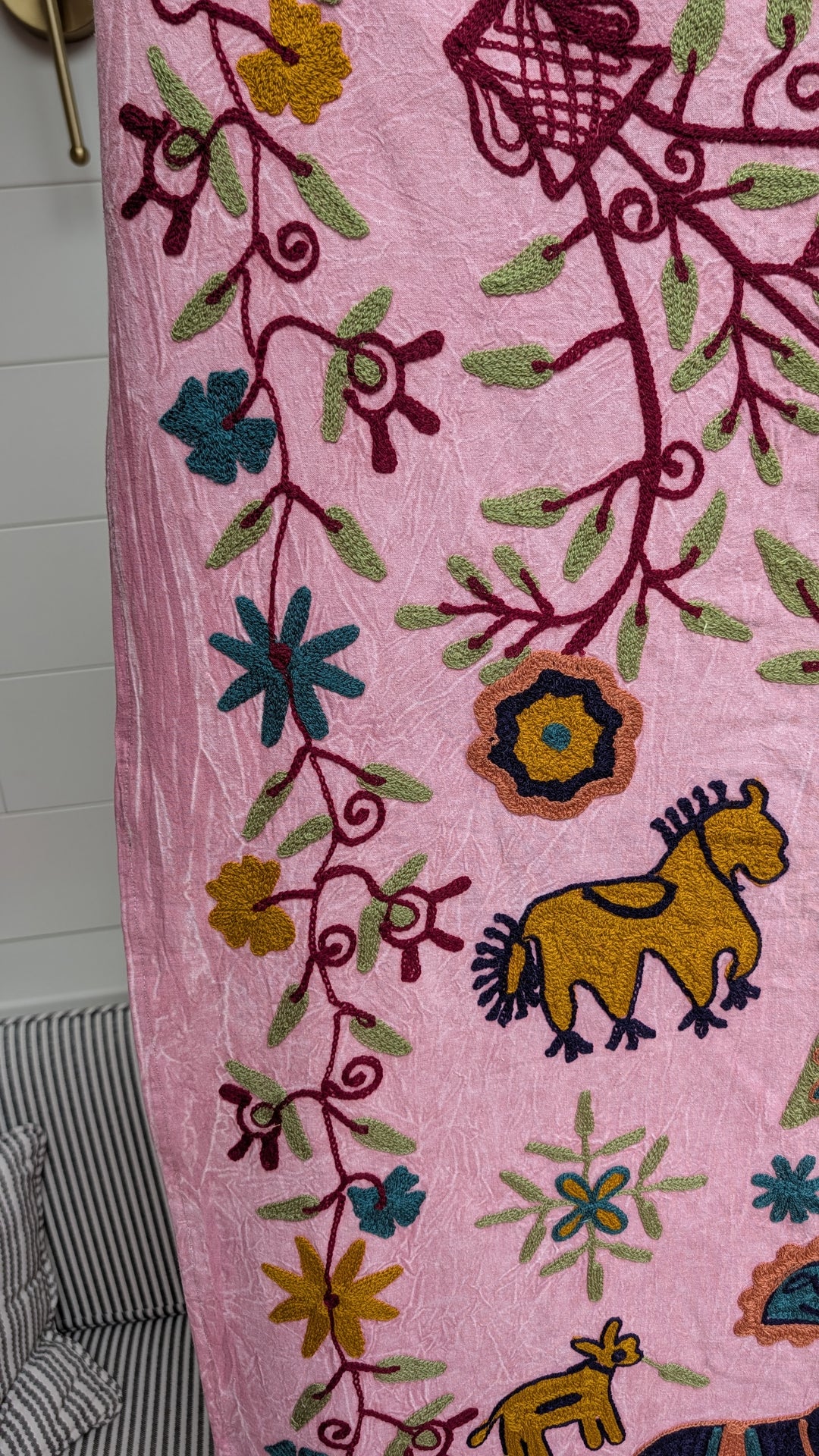 Suzani 064, Animal Pink