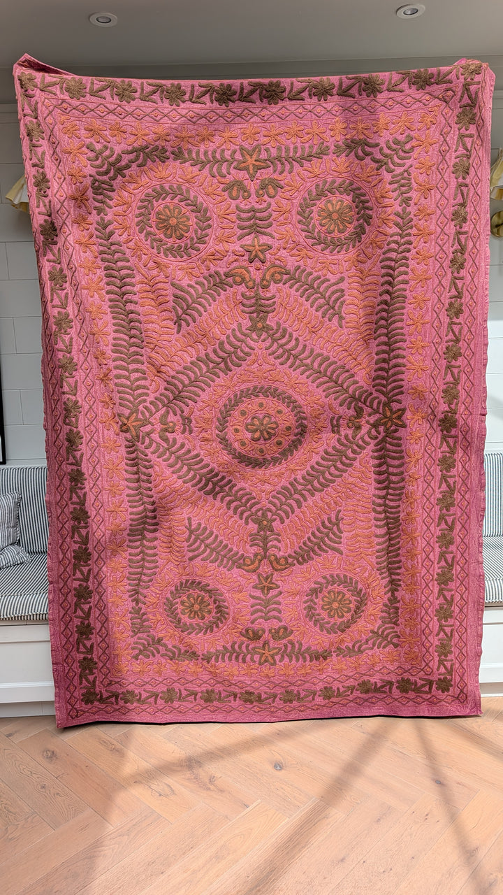 Suzani 068, Raspberry jam