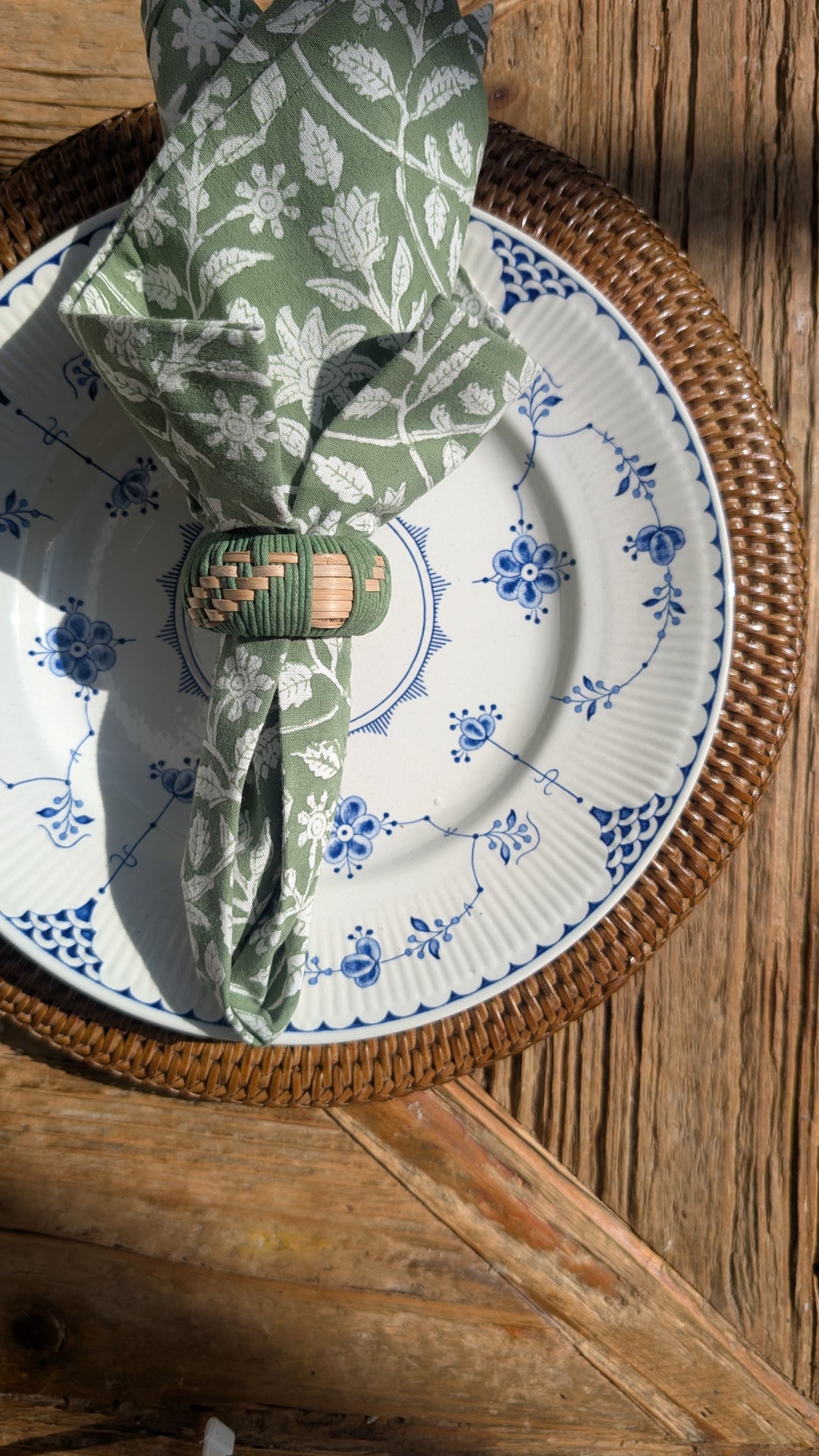 Green braided napkin ring set of 4
