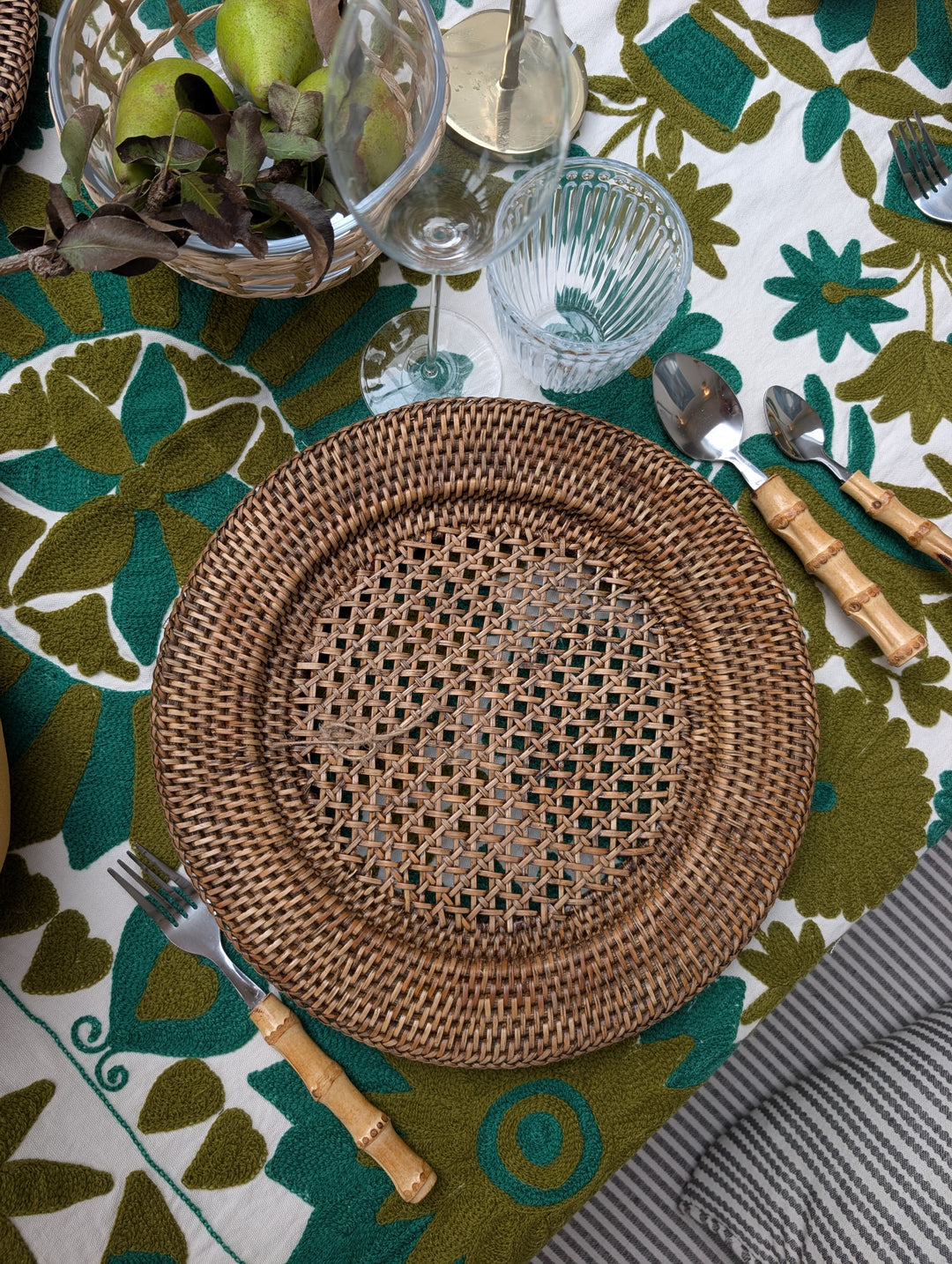 Dark Round Rattan Charger