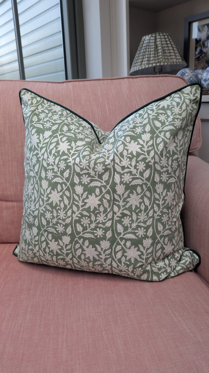 Bonny Cushion Cover