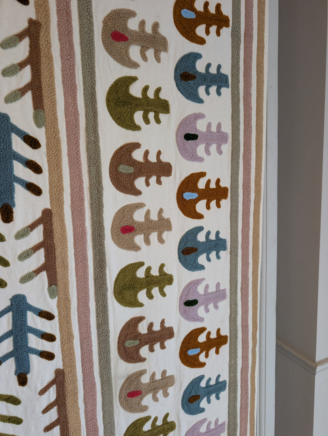 Suzani 017, Pleasing Playroom