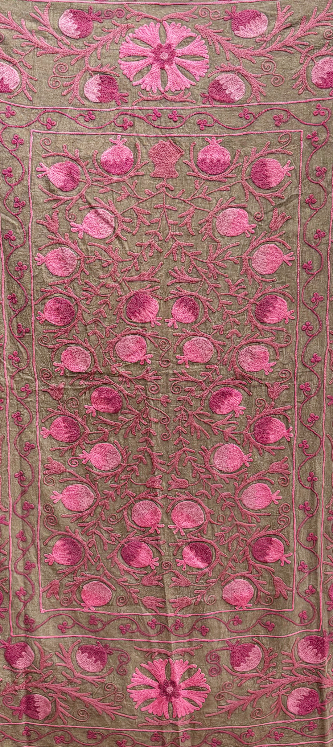Suzani 076, Pop Pink