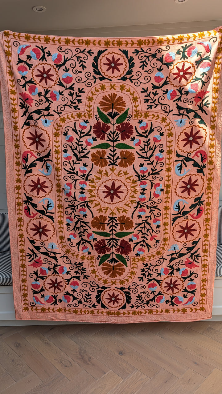 Suzani 059, Arabian Nights-throw-LNH Edit