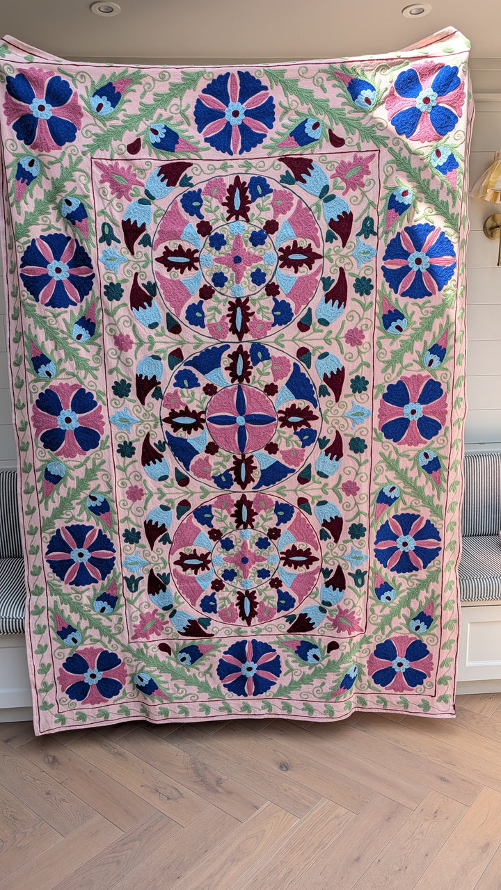 Suzani 057, Summer Love-throw-LNH Edit