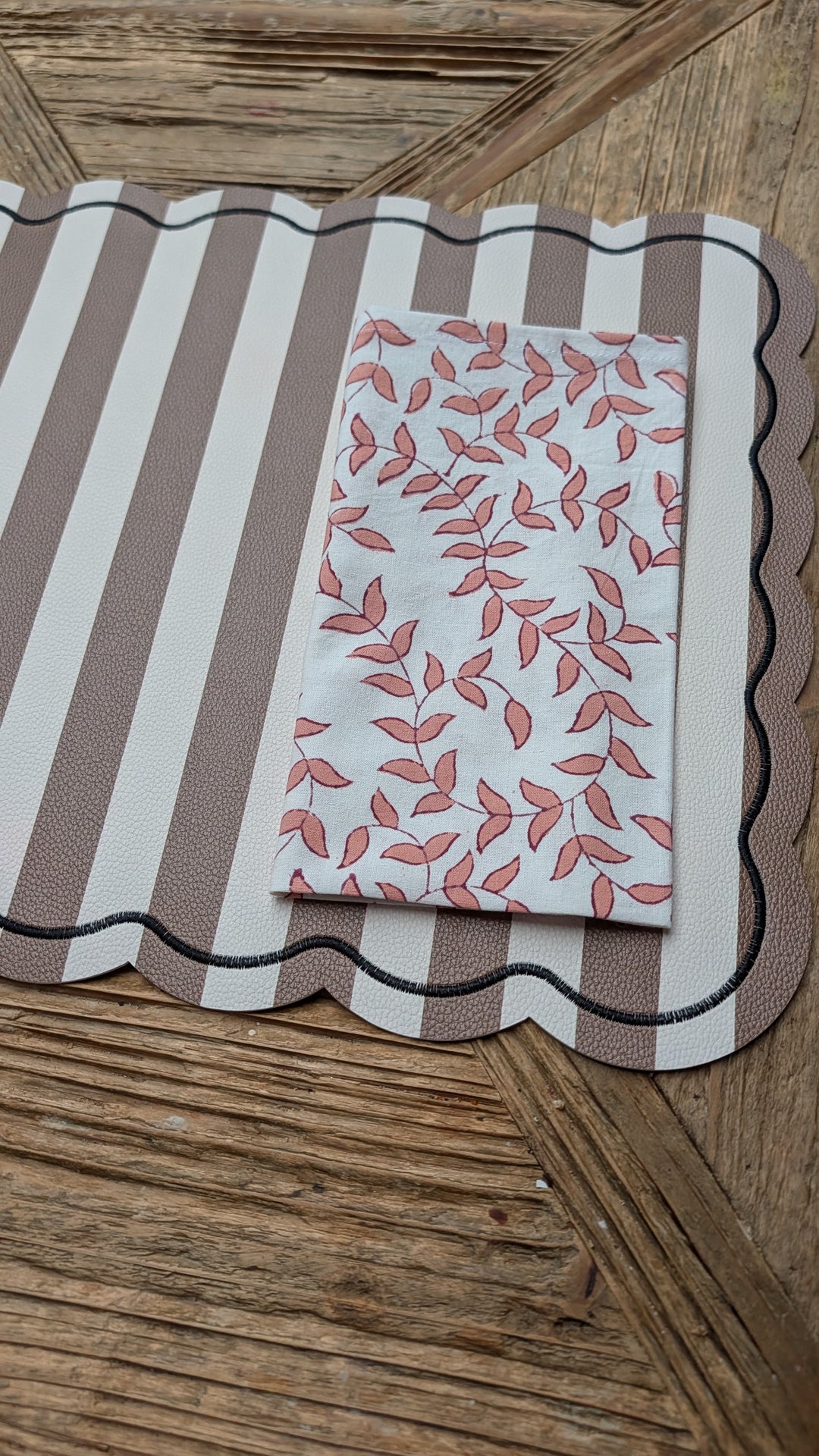 Roméo Brown Placemat